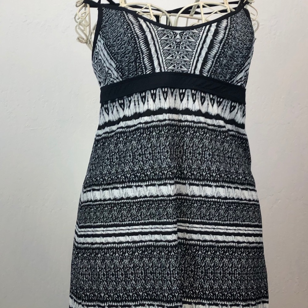 Ladies Clothing from The Clothes Hound